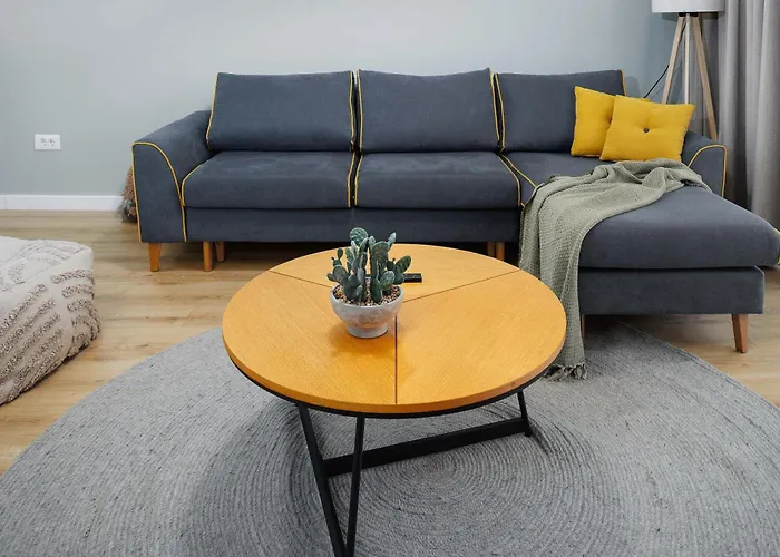 Yellow - 3 Bedroom House With Private Garden, 10 Mins Driving From Old Town Villa