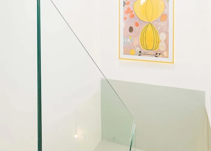 Villa Yellow - 3 Bedroom House With Private Garden, 10 Mins Driving From Old Town Brasov